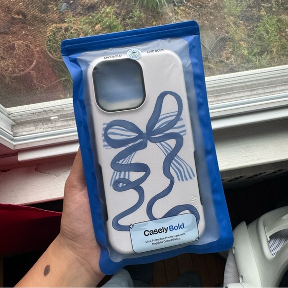 Casely Heartstrings Blue Bow Case - Picture 6 of 12